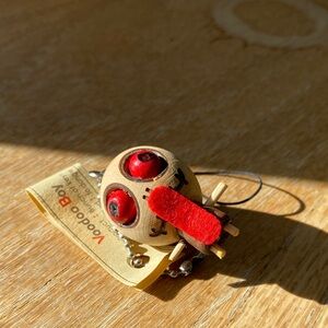 Porte-clé en bois Voodoo Boy Keychain